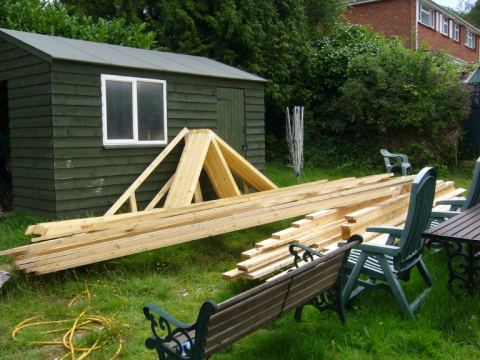 Roof arrives (big trusses lying down)
